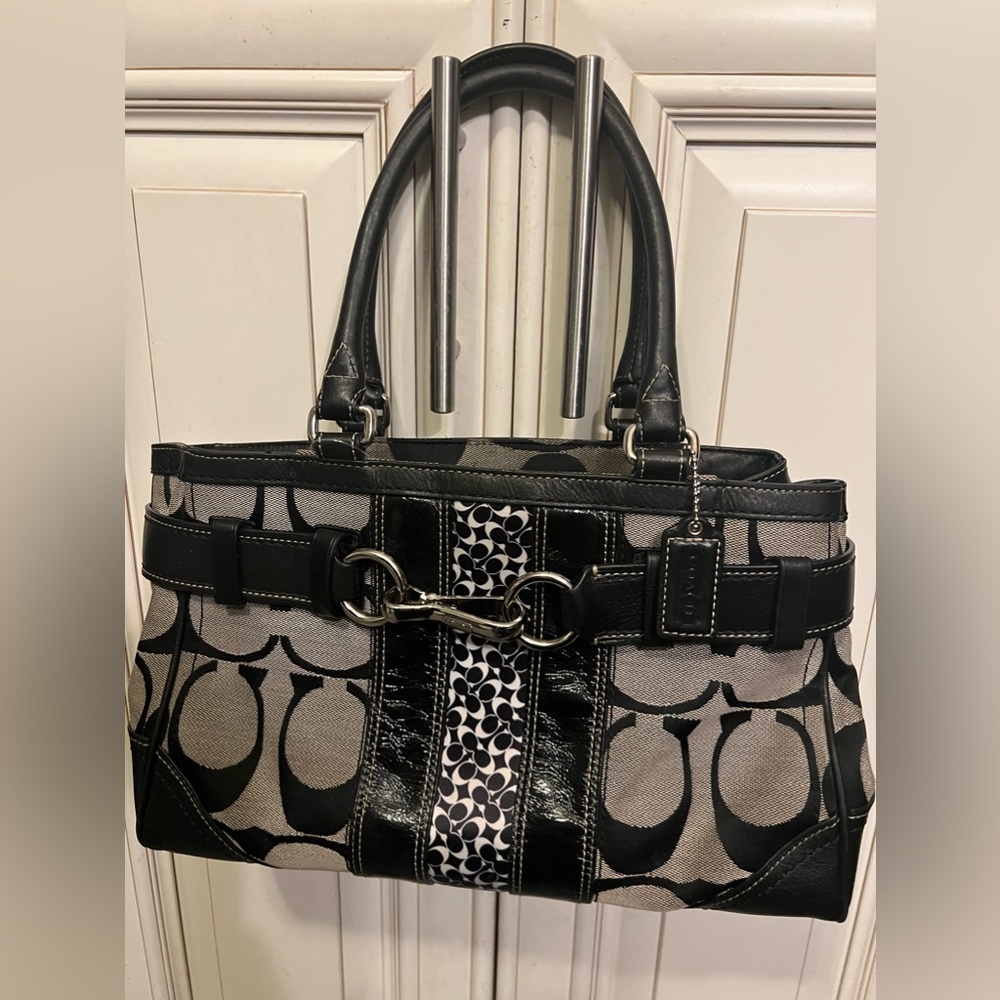 Vintage COACH Hampton Signature C Top Zipper Hobo Shoulder Bag